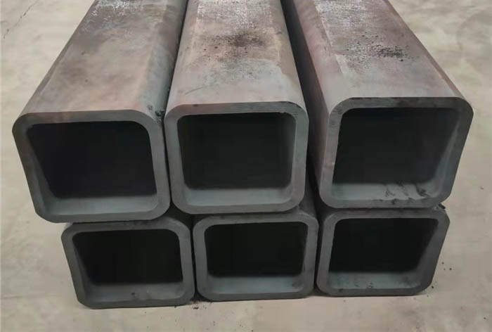 永新大口径无缝方管