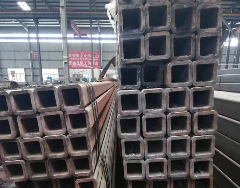 永新无缝方管裂缝